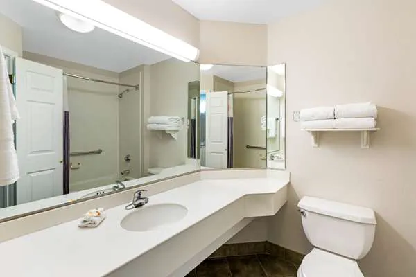 La Quinta Inn & Suites by Wyndham Mesa Superstition Springs 5