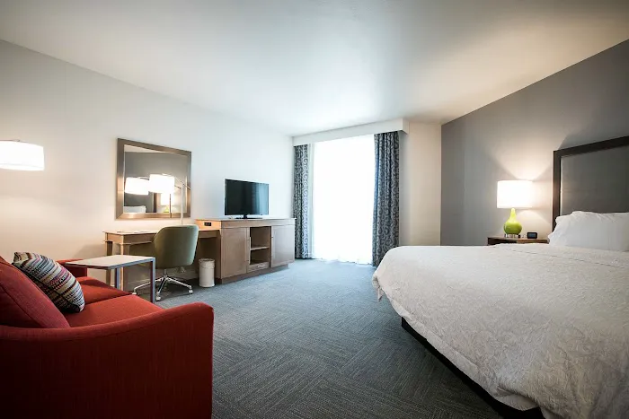 Hampton Inn & Suites Tempe/Phoenix Airport 4