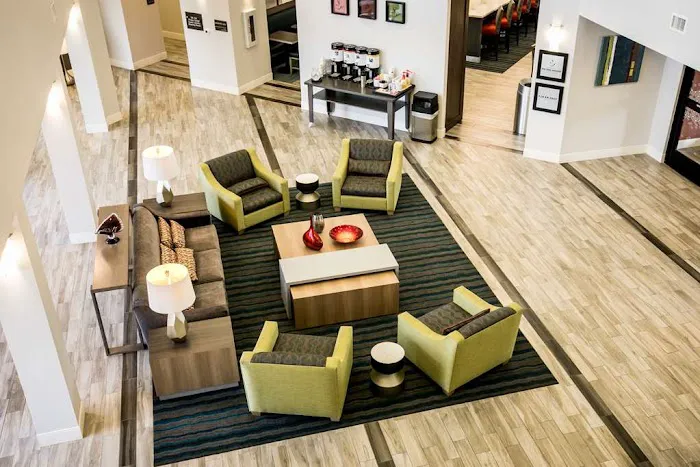 Hampton Inn & Suites Tempe/Phoenix Airport 4