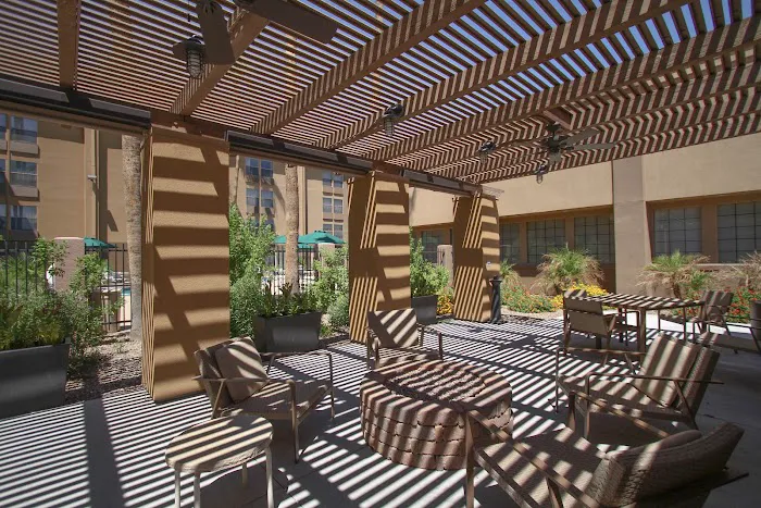 GreenTree Inn & Suites Phoenix Sky Harbor 5