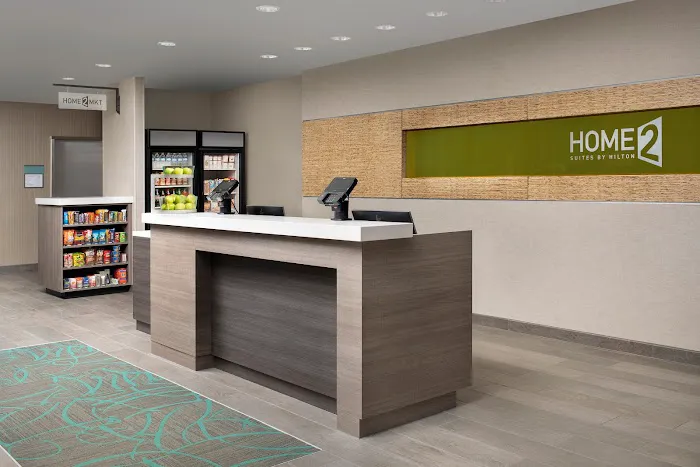 Home2 Suites by Hilton Phoenix Airport South 5