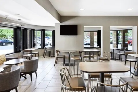 SpringHill Suites Phoenix Tempe/Airport 4