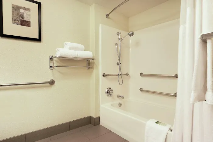 Holiday Inn Express & Suites Scottsdale - Old Town, an IHG Hotel 5
