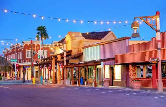 Holiday Inn Express & Suites Scottsdale - Old Town, an IHG Hotel 5