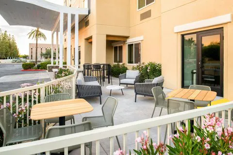 Fairfield Inn & Suites Scottsdale Old Town 5