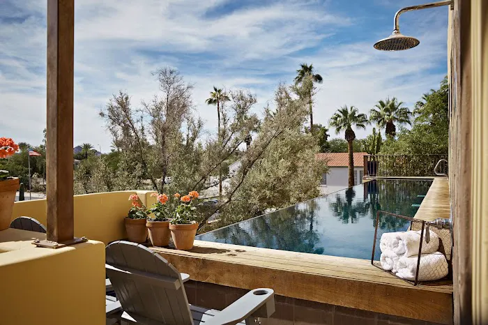 Bespoke Inn Scottsdale 5