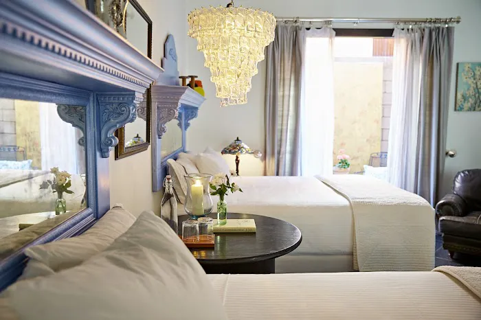 Bespoke Inn Scottsdale 5