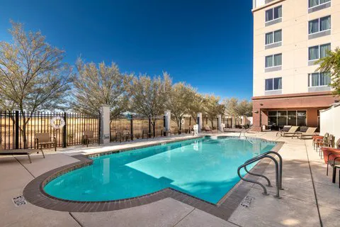Courtyard Phoenix Chandler/Fashion Center 4