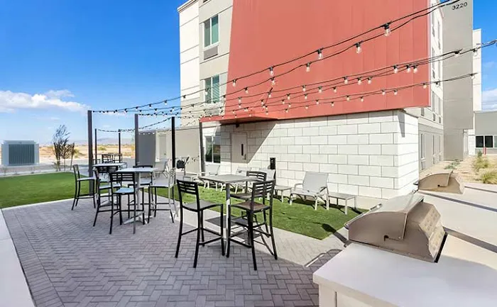 WoodSpring Suites Chandler Phoenix Medical Center 4