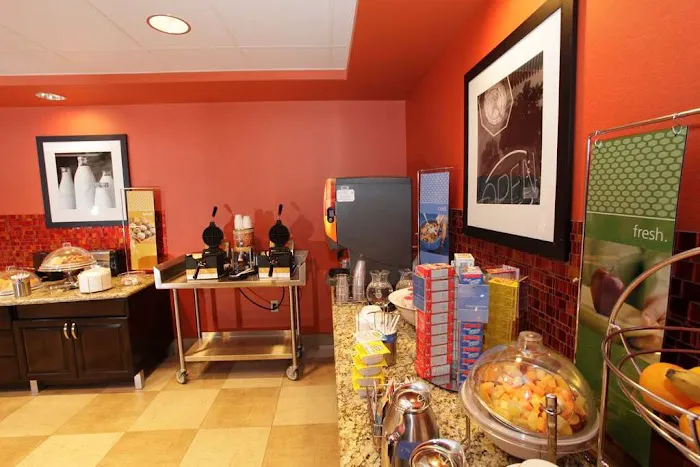 Hampton Inn & Suites Phoenix Chandler-Fashion Center AZ 4