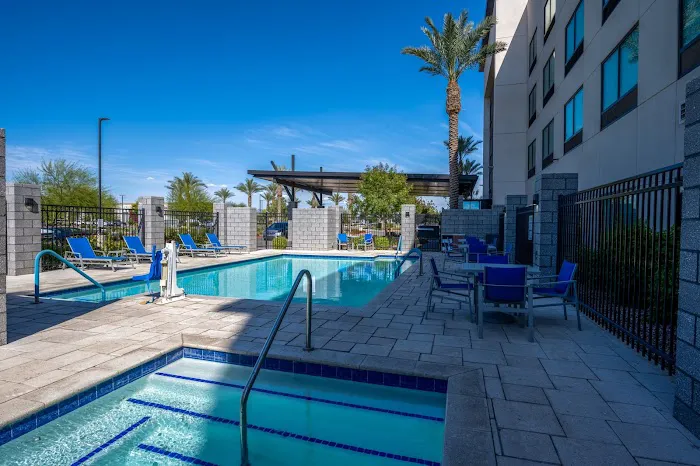 Holiday Inn Express & Suites Gilbert – Mesa Gateway Airport by IHG 4