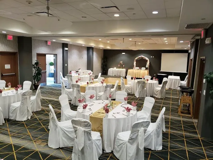 Holiday Inn & Suites Phoenix Airport by IHG 5