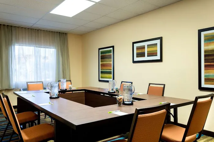 Country Inn & Suites by Radisson, Phoenix Airport, AZ 5