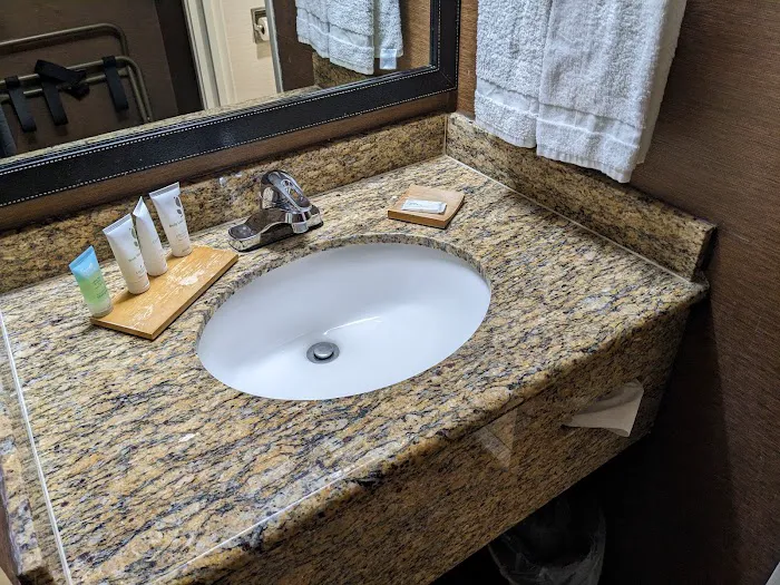 Country Inn & Suites by Radisson, Phoenix Airport, AZ 5