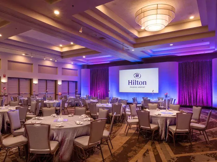 Hilton Phoenix Airport 5