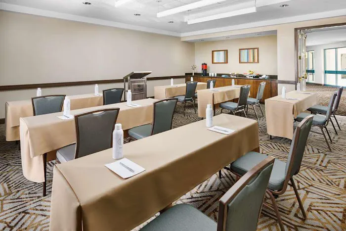 Hilton Phoenix Airport 5