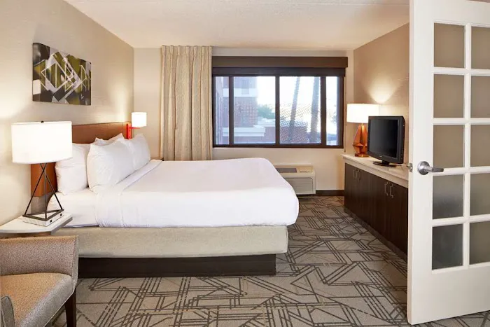 Hilton Garden Inn Scottsdale Old Town 5