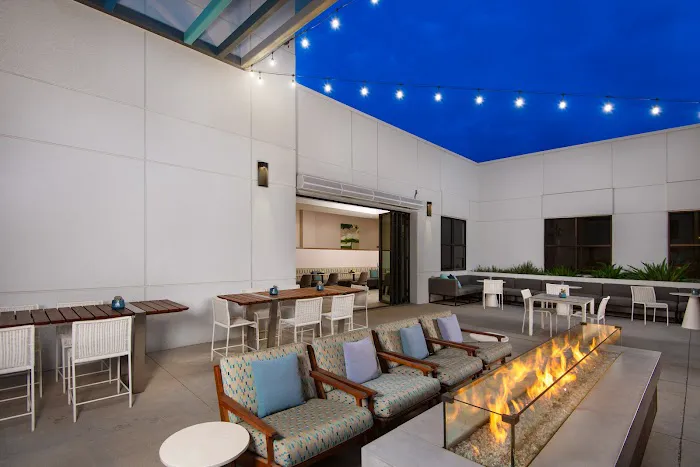 DoubleTree by Hilton Phoenix Chandler 4