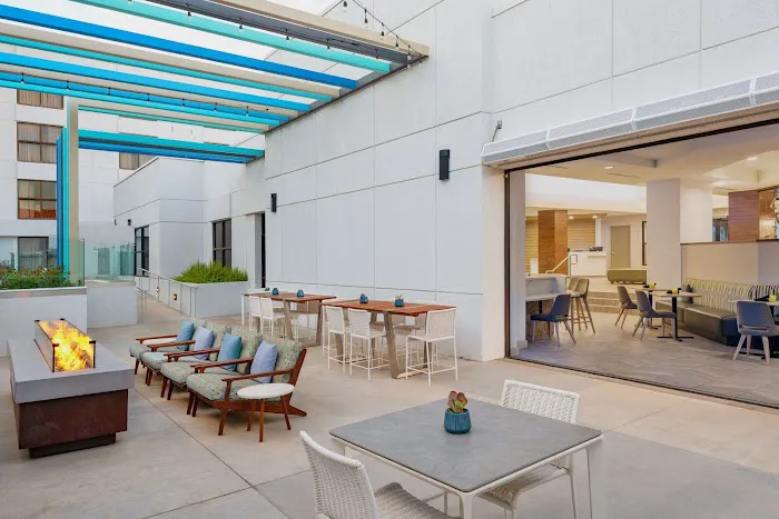 DoubleTree by Hilton Phoenix Chandler 4