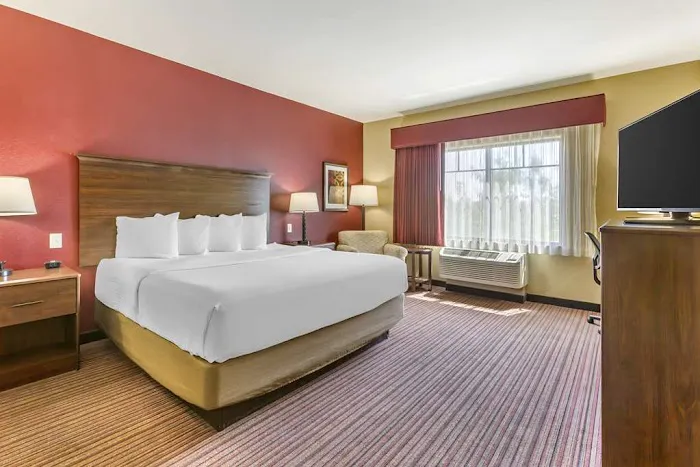 Best Western Plus Chandler Hotel & Suites 4