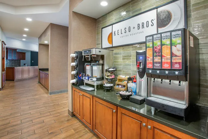 Drury Plaza Hotel Phoenix Tempe 5