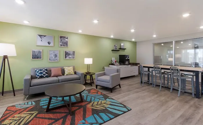 WoodSpring Suites Chandler Airport 4