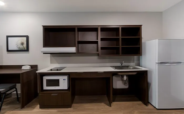WoodSpring Suites Chandler Airport 4