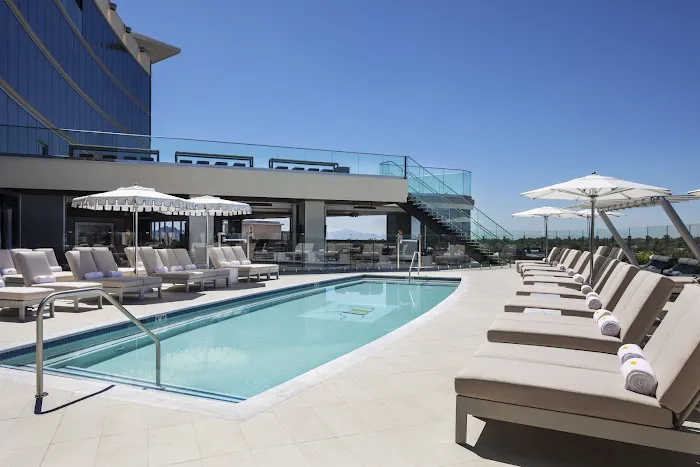 Caesars Republic Scottsdale, a Hilton Hotel 5