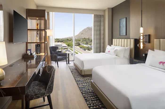Caesars Republic Scottsdale, a Hilton Hotel 5
