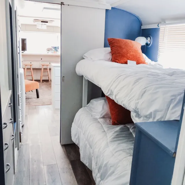 The Cozy Peach at Schnepf Farms 4