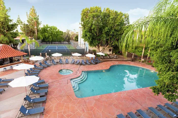 Embassy Suites by Hilton Scottsdale Resort 5
