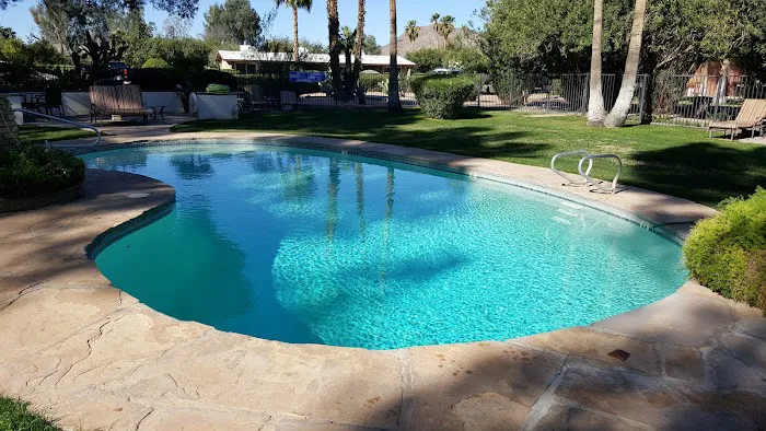SmokeTree Resort and Bungalows 4