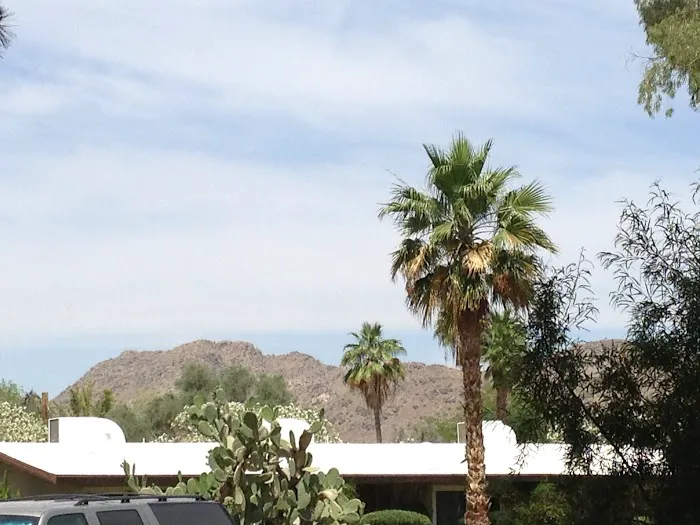 SmokeTree Resort and Bungalows 4