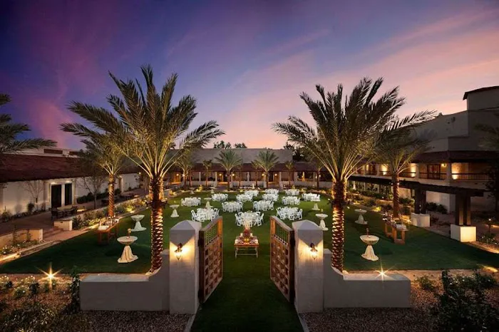 The Scottsdale Resort and Spa, Curio Collection by Hilton 5