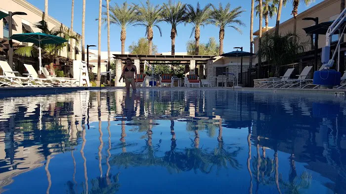 Hampton Inn & Suites Phoenix/Scottsdale on Shea Boulevard 5