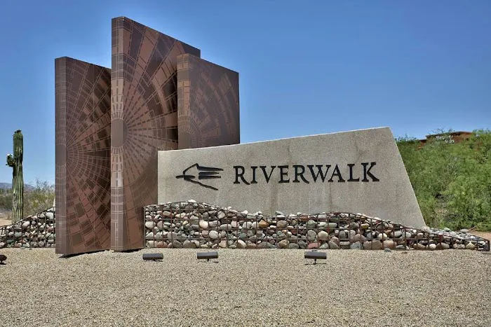 Hampton Inn & Suites Scottsdale at Talking Stick 4