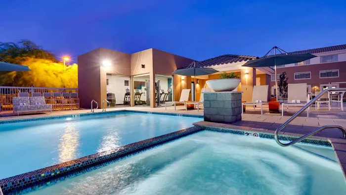 Aiden by Best Western Scottsdale North 5