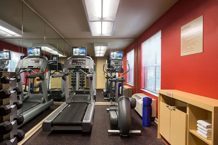 Sonesta Simply Suites Phoenix Scottsdale 5