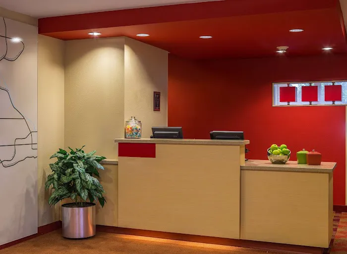 Sonesta Simply Suites Phoenix Scottsdale 5