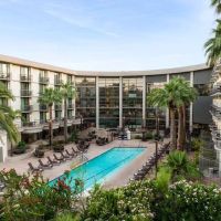 Embassy Suites by Hilton Phoenix Biltmore ico