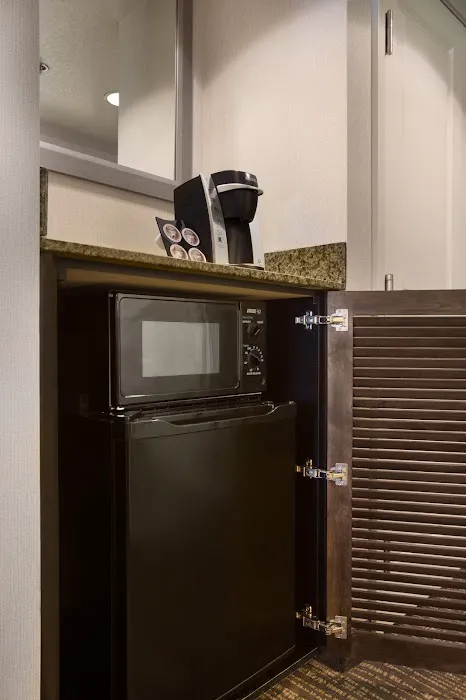 Holiday Inn & Suites Scottsdale North - Airpark by IHG 5