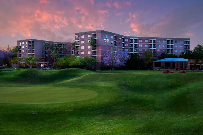 Embassy Suites by Hilton Phoenix Scottsdale 5