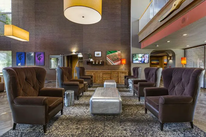 Best Western Plus Scottsdale Thunderbird Suites 5