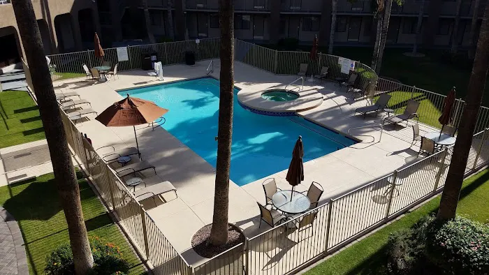 Best Western Plus Scottsdale Thunderbird Suites 5