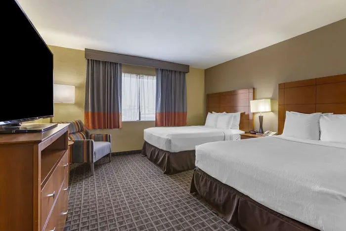 Best Western Plus Scottsdale Thunderbird Suites 5