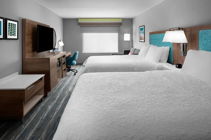 Hampton Inn Phoenix-Biltmore 5