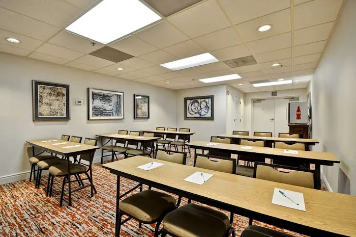 Homewood Suites by Hilton Phoenix-Biltmore 5