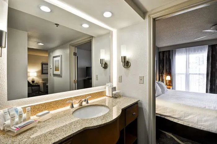Homewood Suites by Hilton Phoenix-Biltmore 5