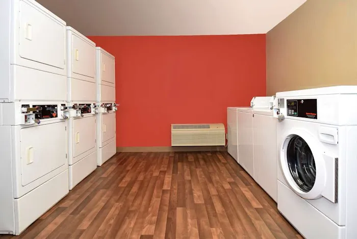 Extended Stay America Select Suites - Phoenix - Airport - E. Oak St. 5