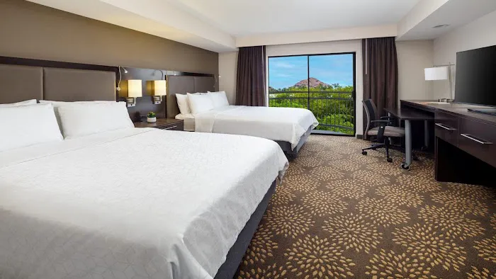 Holiday Inn & Suites Phoenix Airport North by IHG 5